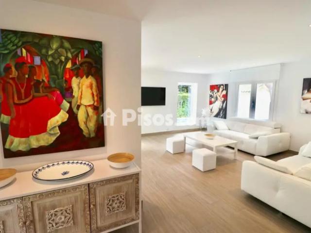 Chalet unifamiliar en alquiler en Calle Almendro, 17