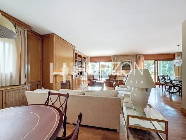 Chalet unifamiliar en alquiler en Avenida Mestra Dolors Barceló