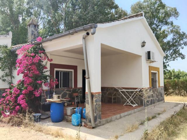 Chalet unifamiliar en venta en Carmona
