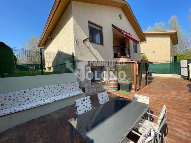 Chalet unifamiliar en venta en Anguciana