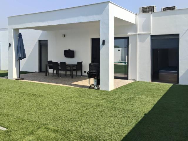 Chalet unifamiliar en venta en Los Palacios y Villafranca