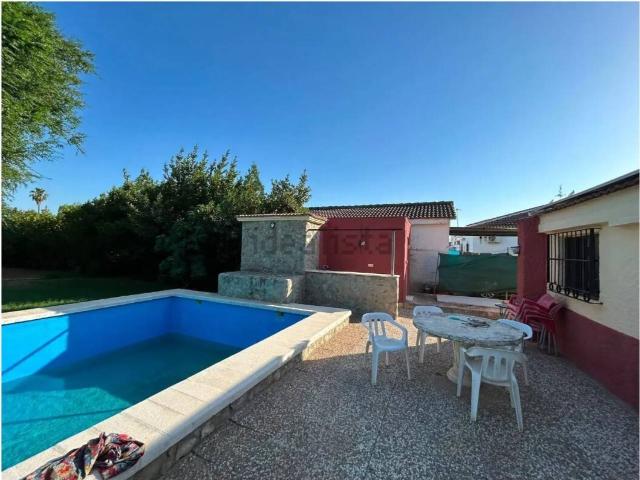 Chalet unifamiliar en venta en La Rinconada