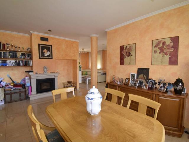 Chalet unifamiliar en venta en Las Eras de Renueva 24008