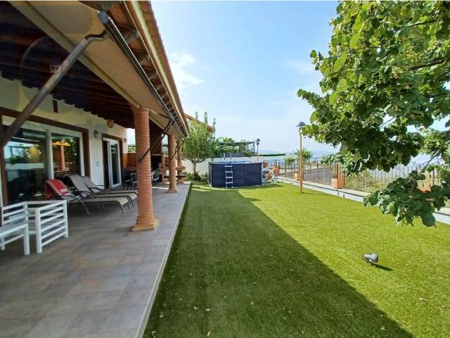 Chalet unifamiliar en venta en Nívar