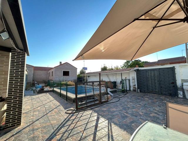 Chalet unifamiliar en venta en Numancia de La Sagra