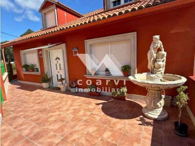 Chalet unifamiliar en venta en Sardiñeiro San Xoan
