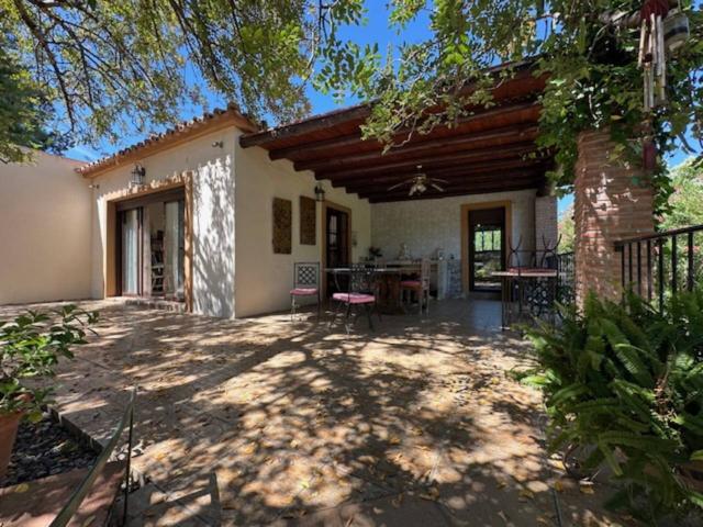 Chalet unifamiliar en venta en Selwo 29680