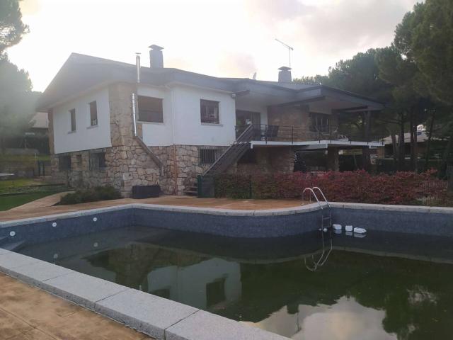 Chalet unifamiliar en venta en Puerto de Galapagar Las Cuestas 28260