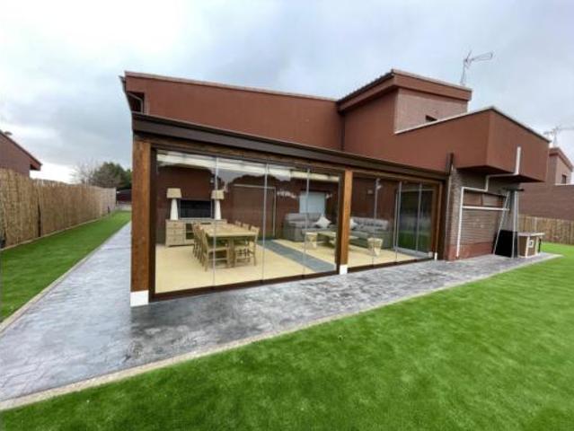 Chalet unifamiliar Venta Aldeamayor de San Martín, Aldeamayor de San Martín