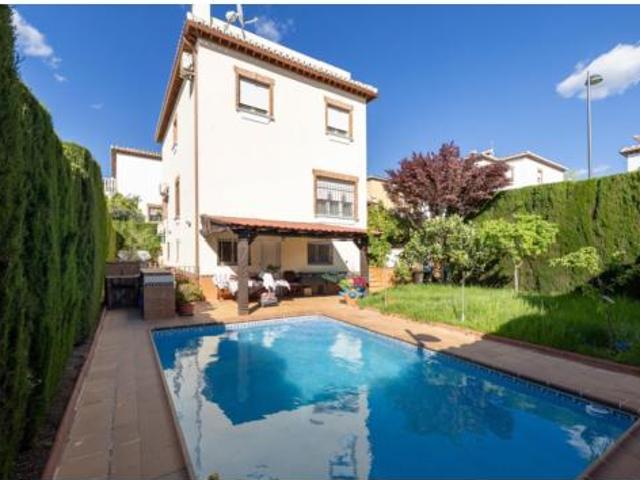 Chalet unifamiliar Venta La Zubia, La Zubia