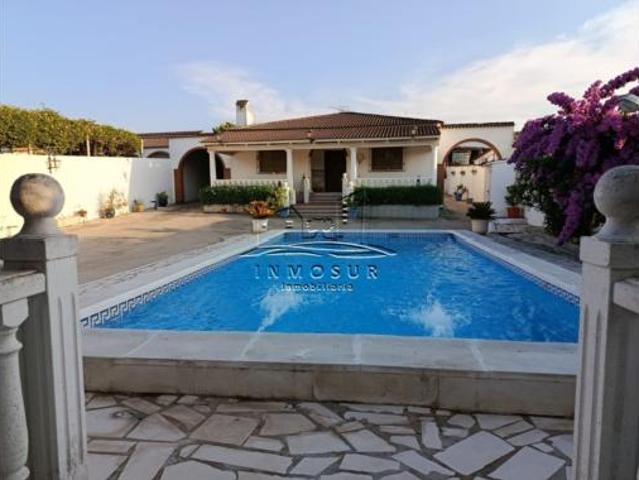 Chalet unifamiliar Venta Lucena, Lucena