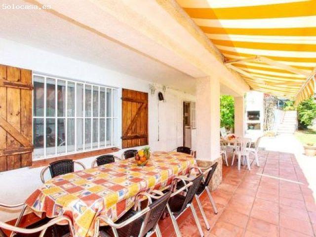 CHALET VACACIONAL EN CALONGE. JLRU T1881