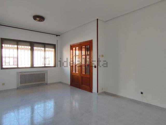 Chalet, Valdepeñas