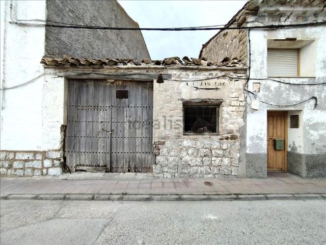 Chalet, Valfarta