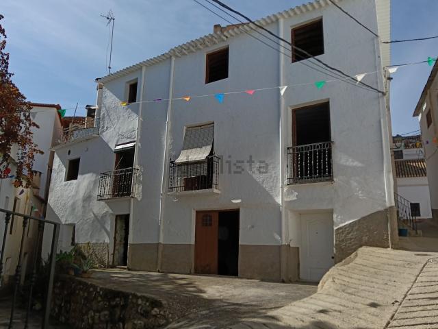 Chalet, Valor