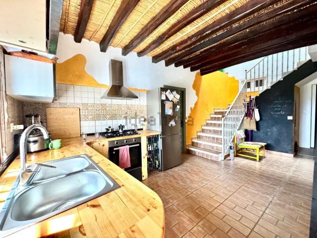 Chalet, Valor