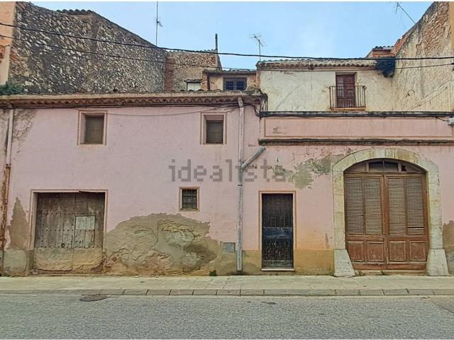 Chalet, Vallmoll