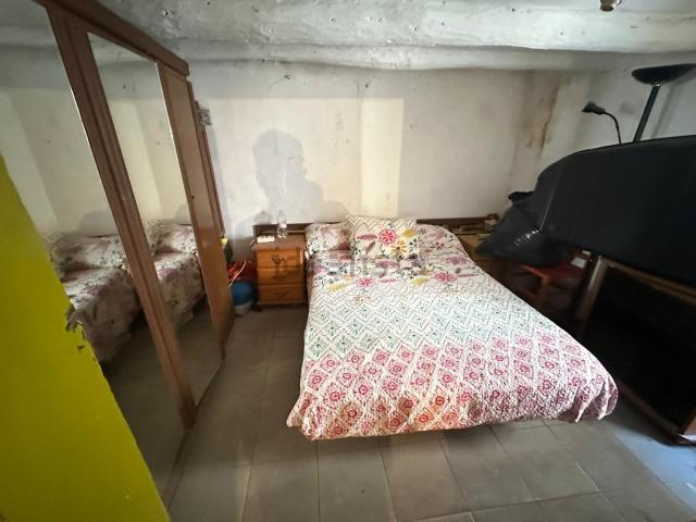 Chalet, Vallmoll