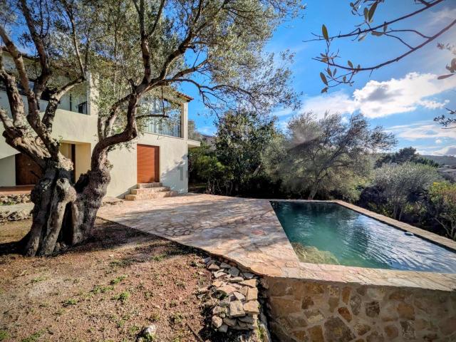 Chalet, Valldemossa