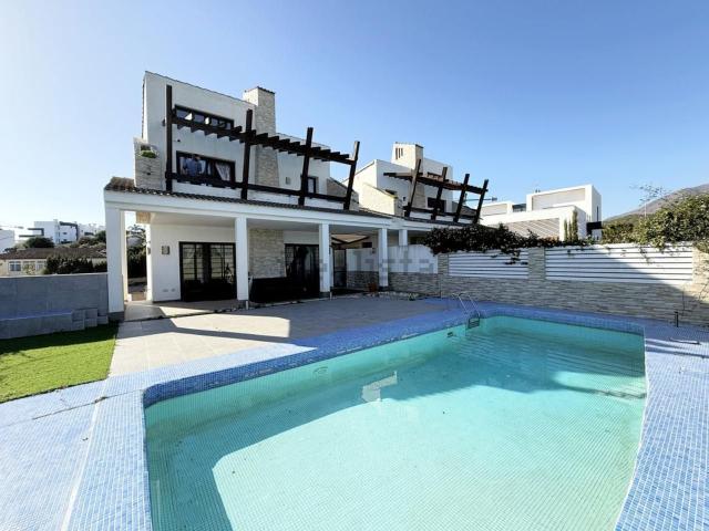 Chalet, Valle Romano Golf, Estepona