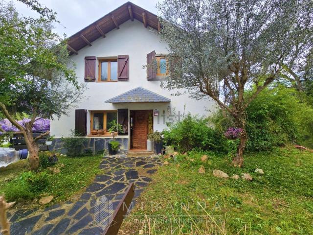 Chalet, Vallgorguina