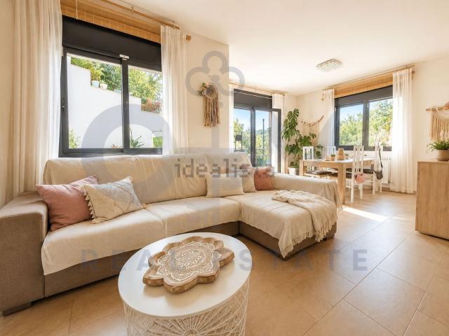 Chalet, Vallgorguina