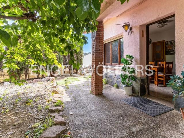 Chalet, Vallgorguina