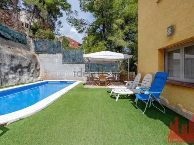 Chalet, Vallirana
