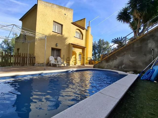 Chalet, Vallirana