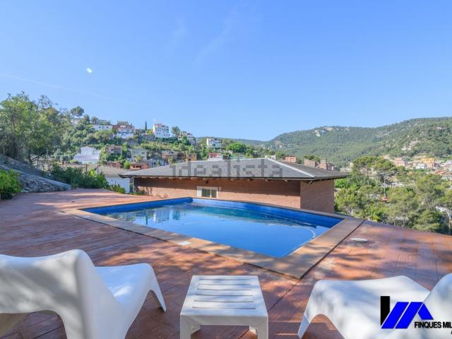 Chalet, Vallirana
