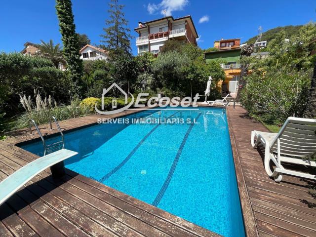 Chalet, Vallirana