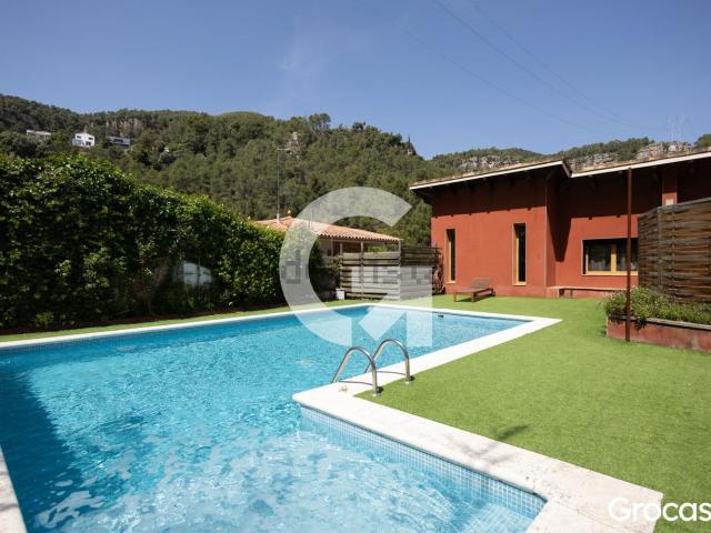 Chalet, Vallirana