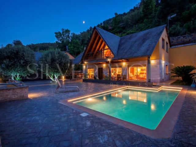Chalet, Vallirana