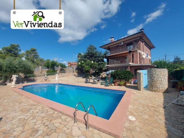 Chalet, Vallirana