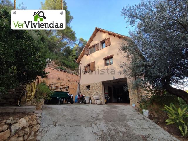 Chalet, Vallirana