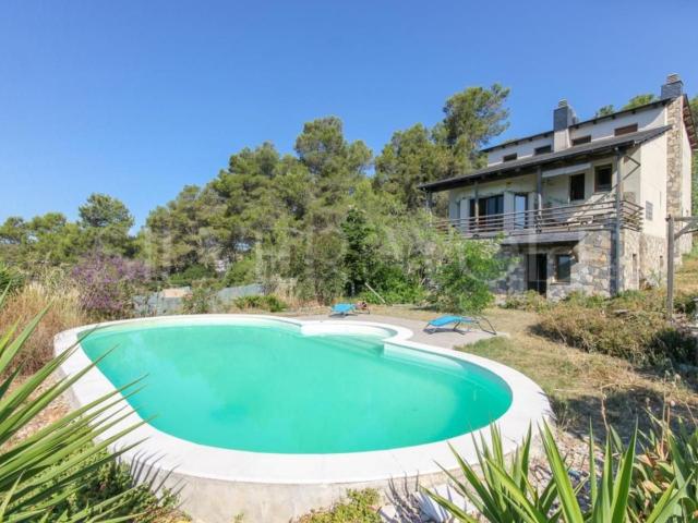 Chalet, Vallirana