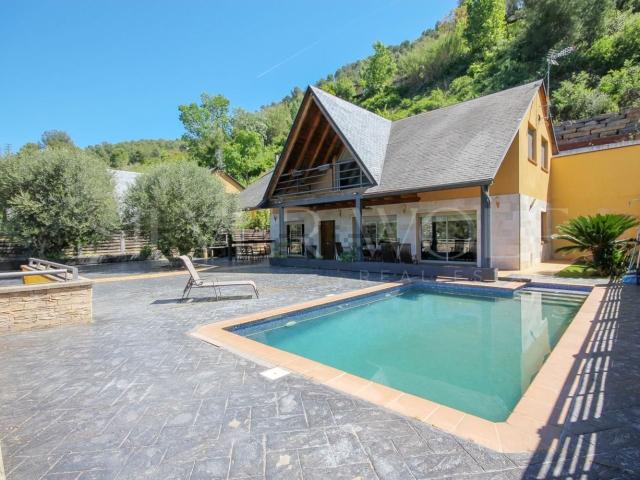 Chalet, Vallirana