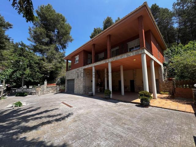 Chalet, Vallirana