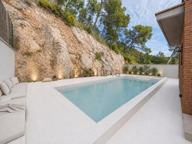 Chalet, Vallirana