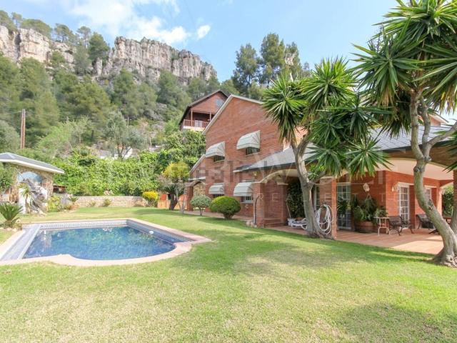 Chalet, Vallirana