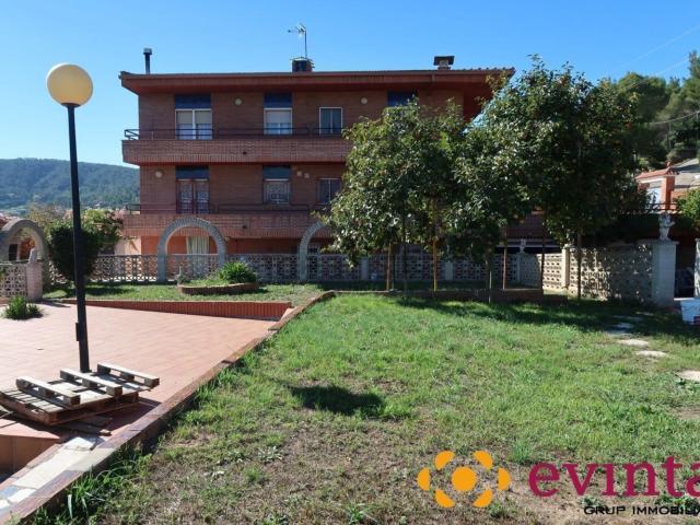 Chalet, Vallirana