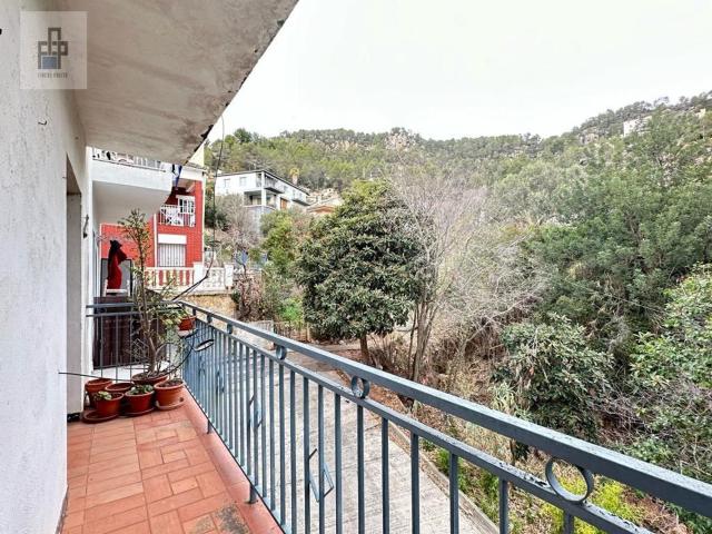 Chalet, Vallirana