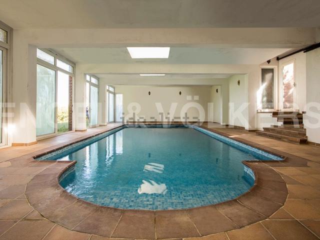 Chalet, Vallromanes