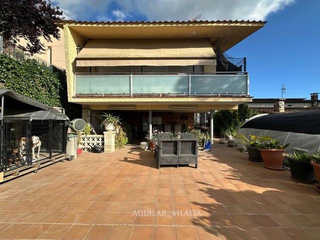 Chalet, Vallromanes