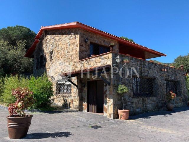 Chalet, Vallromanes