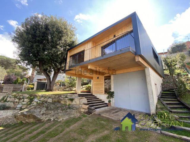 Chalet, Vallromanes