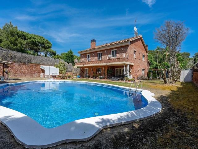 Chalet, Vallromanes