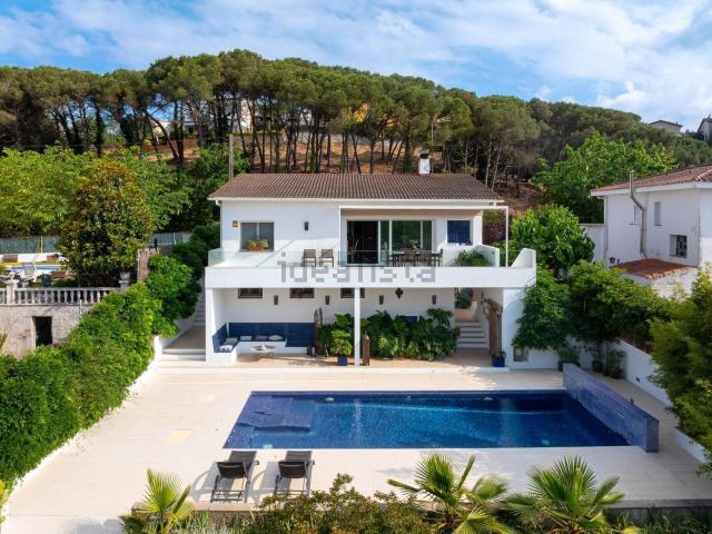 Chalet, Vallromanes