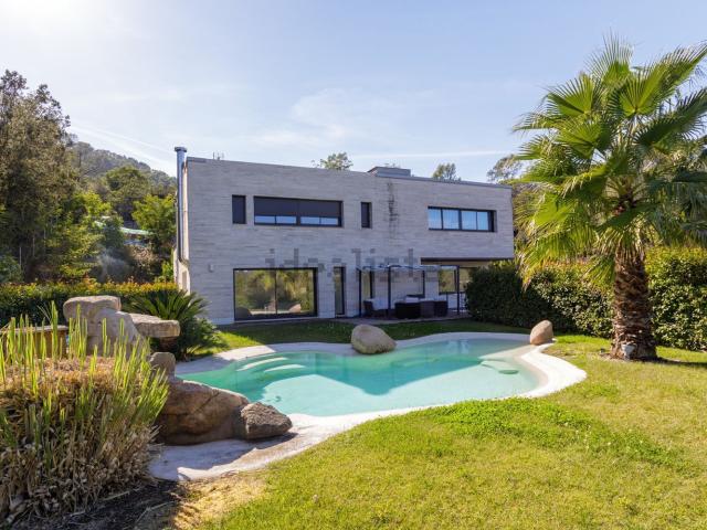 Chalet, Vallromanes
