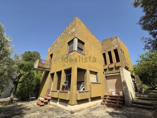 Chalet, Valls